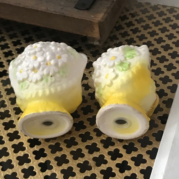 Ironstone Cat Salt and Pepper Shakers - Picture 3 of 3